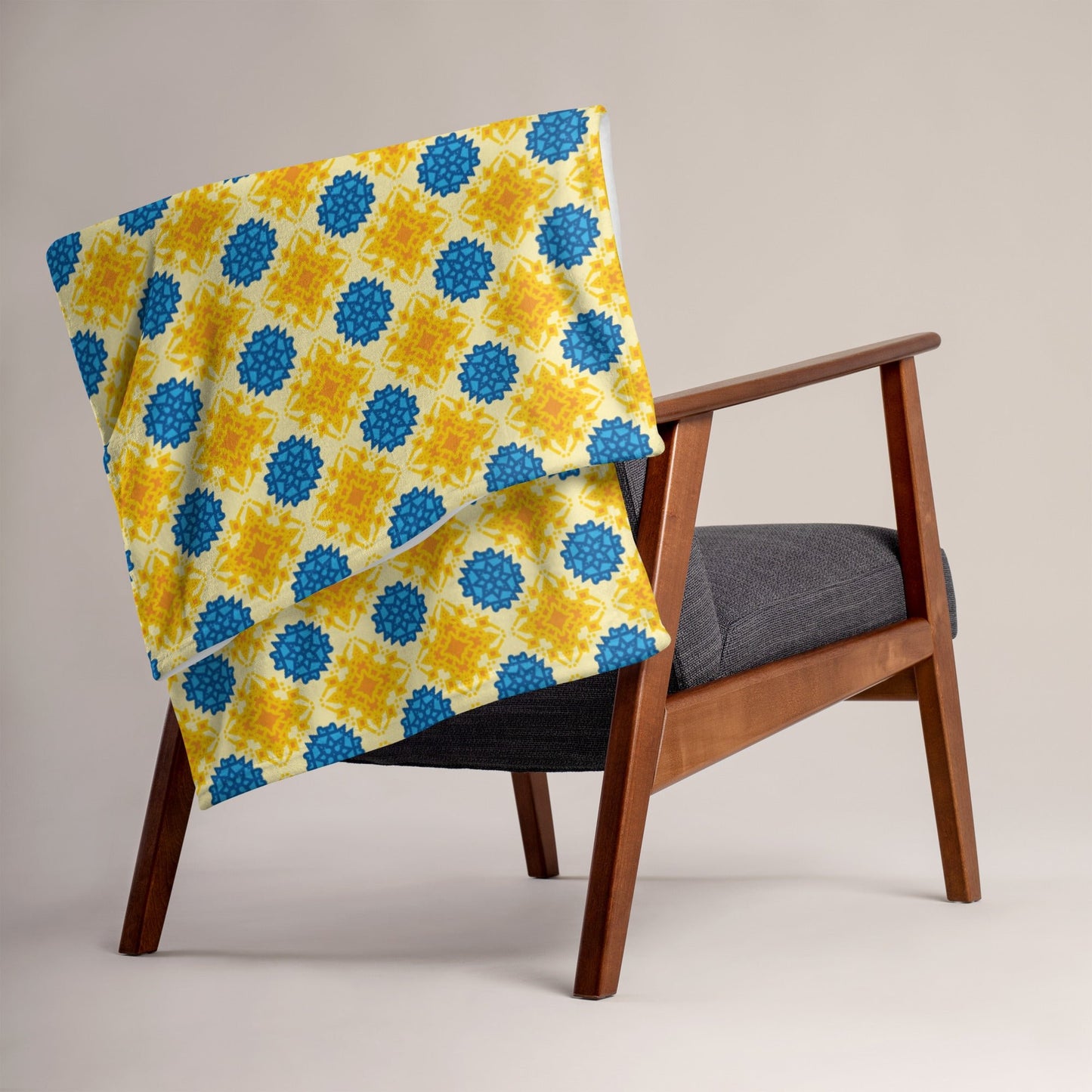 Slava Ukrayini Printed Throw Blanket
